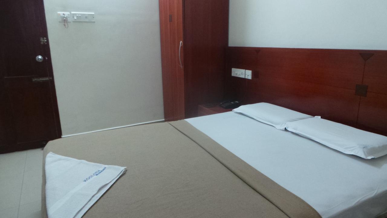 Kooloth Lake View Residency Hotell Coimbatore Exteriör bild