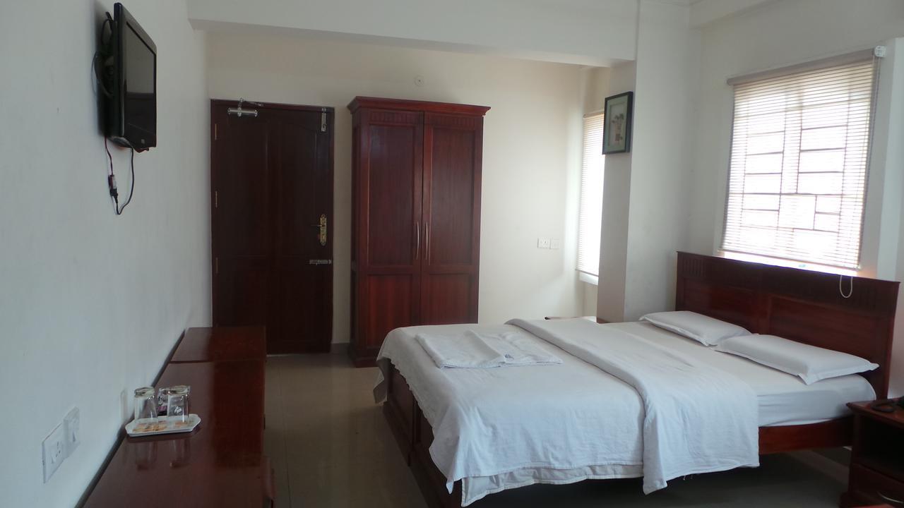 Kooloth Lake View Residency Hotell Coimbatore Exteriör bild