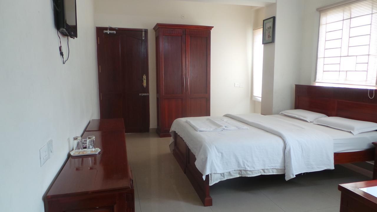 Kooloth Lake View Residency Hotell Coimbatore Exteriör bild