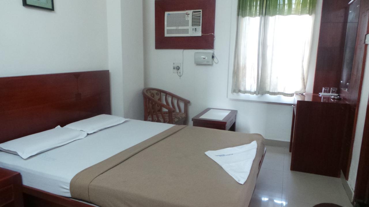 Kooloth Lake View Residency Hotell Coimbatore Exteriör bild